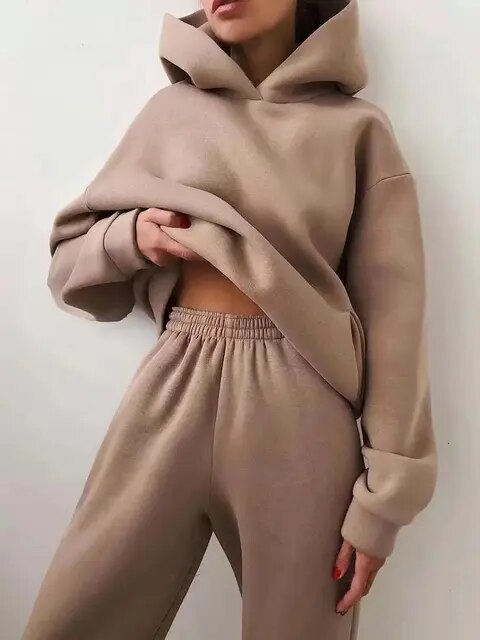 ELVINA | HOODIE AND JOGGERS SET FOR WOMEN