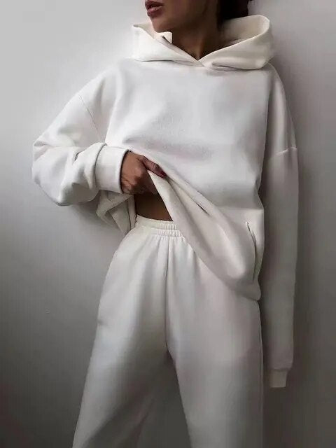 ELVINA | HOODIE AND JOGGERS SET FOR WOMEN
