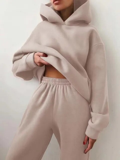 ELVINA | HOODIE AND JOGGERS SET FOR WOMEN