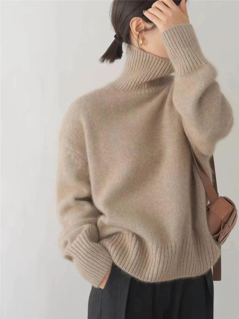 LIDIA | HIGH COLLAR SWEATER
