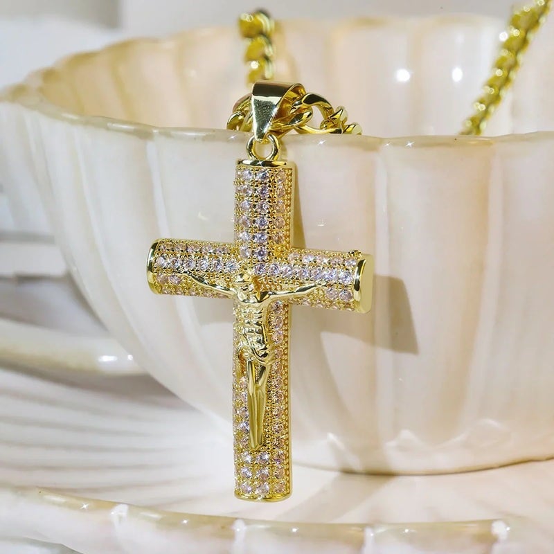 CROSS PENDANT NECKLACE